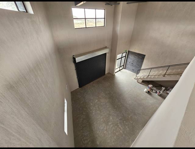 227M² WAREHOUSE FOR SALE IN MOREHILL